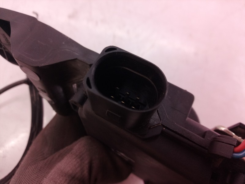 Recambio de cerradura puerta trasera derecha para volkswagen passat berlina (3b2) comfortline referencia OEM IAM   