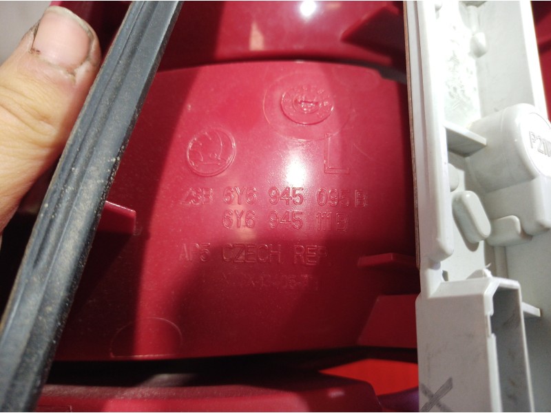 Recambio de piloto trasero izquierdo para skoda fabia (6y2/6y3) referencia OEM IAM 6Y6945095B 6Y6945095B 6Y6945095