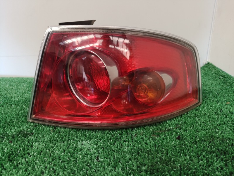 Recambio de piloto trasero derecho para seat ibiza (6l1) 1.9 tdi referencia OEM IAM 6L6945096A 6L6945096A 6L6945096A