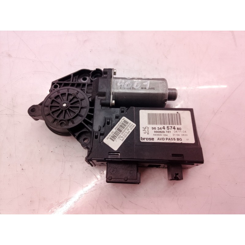 Recambio de motor elevalunas delantero derecho para peugeot 307 (s1) xr referencia OEM IAM 9634457480 9634457480 990829101