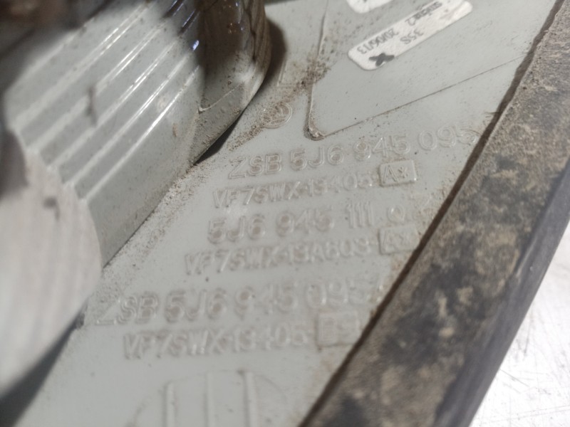 Recambio de piloto trasero izquierdo para skoda fabia (5j2 ) monte carlo referencia OEM IAM 5J6945111 5J6945111 5J6945111