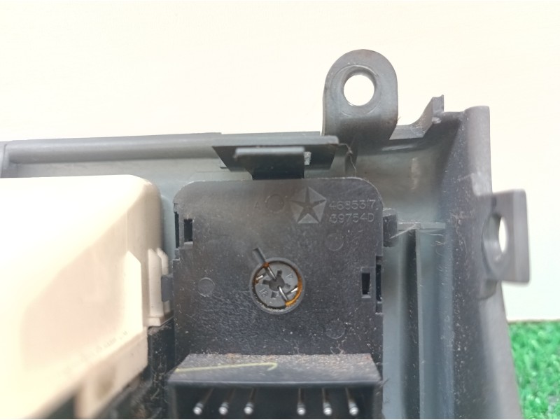 Recambio de mando luces para chrysler voyager (gs) 2.5 td family referencia OEM IAM 4685317 4685317 397540