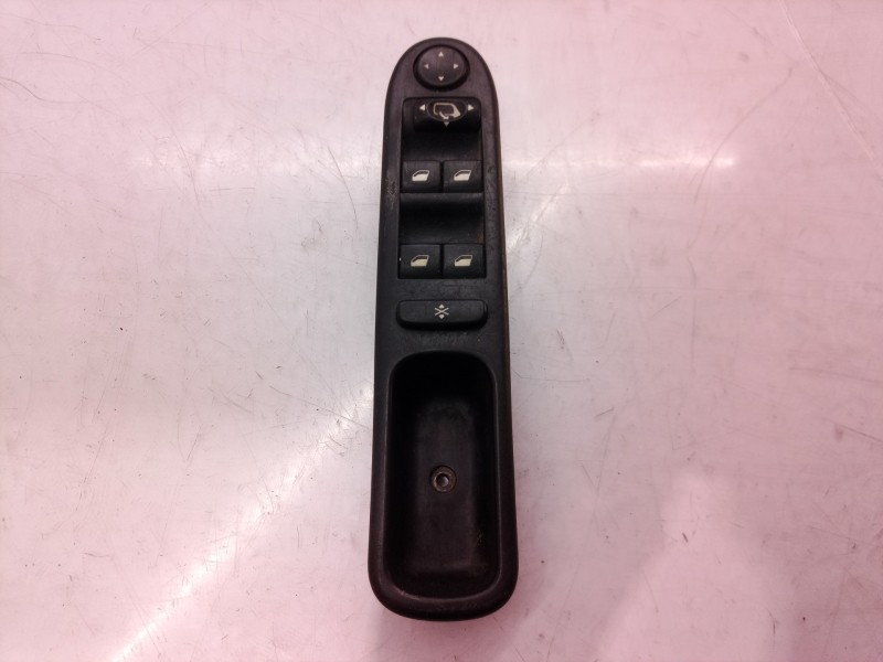 Recambio de mando elevalunas delantero izquierdo para peugeot 307 break / sw (s1) sw referencia OEM IAM 53269704 53269704 532697