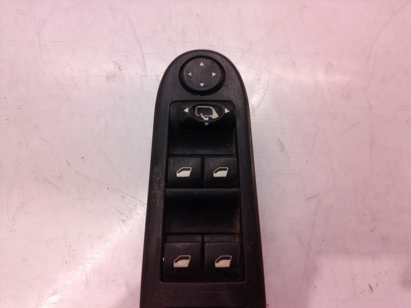 Recambio de mando elevalunas delantero izquierdo para peugeot 307 break / sw (s1) sw referencia OEM IAM 53269704 53269704 532697
