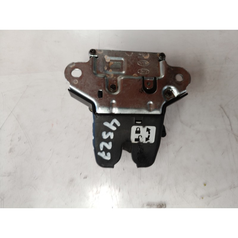 Recambio de cerradura maletero / porton para hyundai sonata (nf) 2.0 crdi comfort ii referencia OEM IAM   