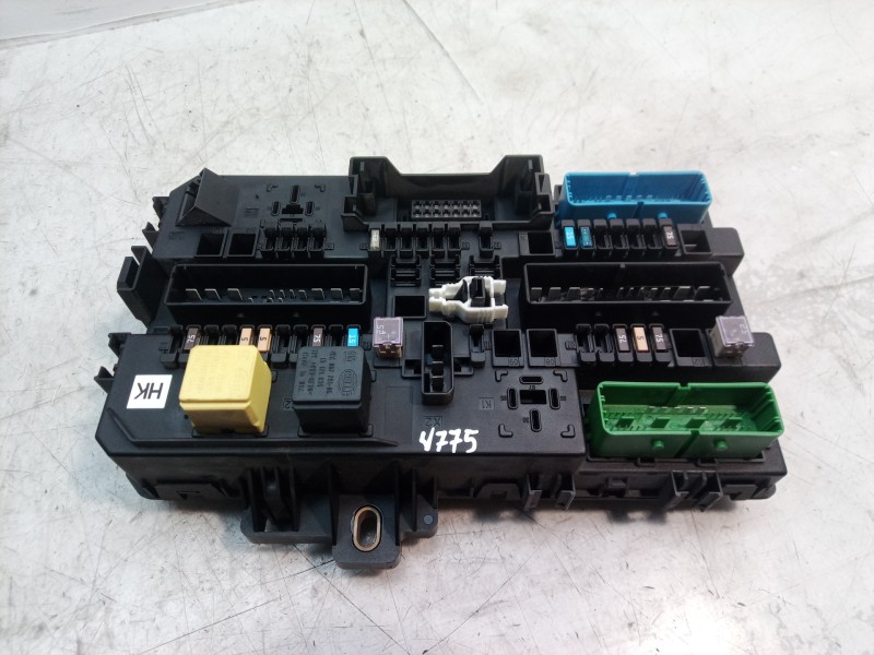 Recambio de caja reles / fusibles para opel astra gtc enjoy referencia OEM IAM 5DK00866932 5DK00866932 13206762