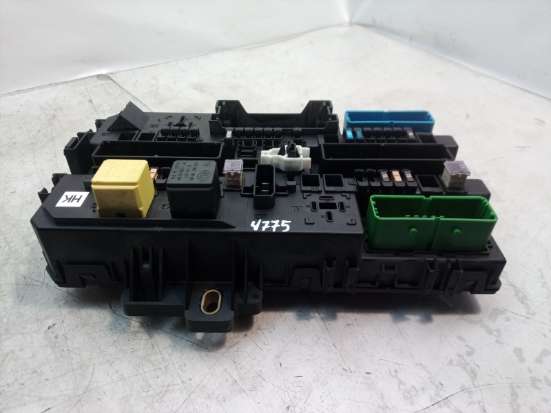 Recambio de caja reles / fusibles para opel astra gtc enjoy referencia OEM IAM 5DK00866932 5DK00866932 13206762