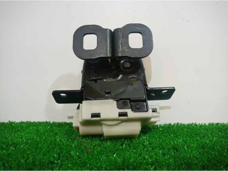 Recambio de cerradura maletero / porton para renault clio iii 20 aniversario referencia OEM IAM   