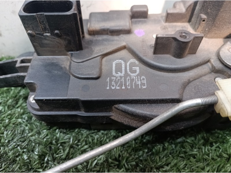 Recambio de cerradura puerta delantera derecha para opel astra gtc enjoy referencia OEM IAM 13210749 13210749 13210749