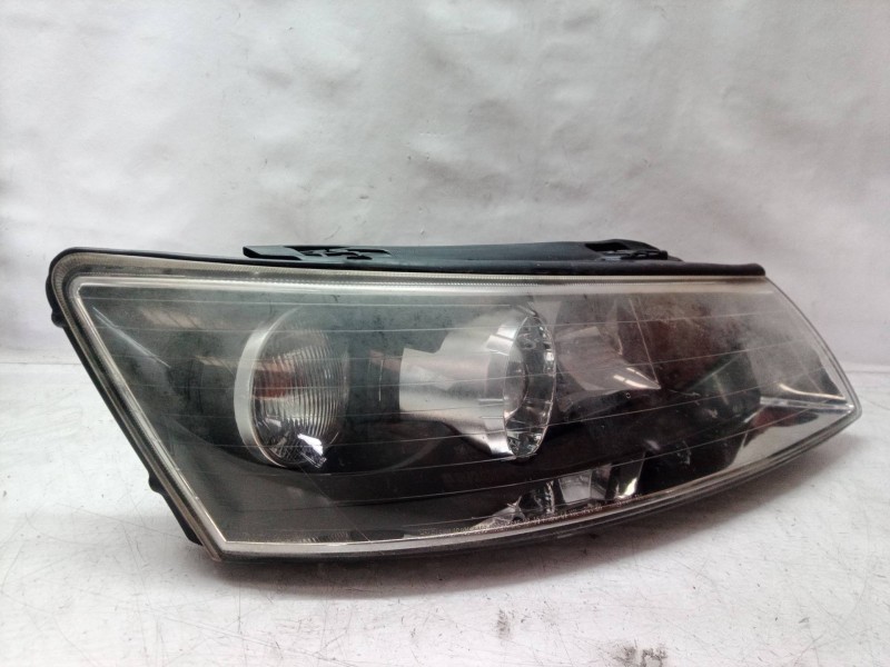 Recambio de faro derecho para hyundai sonata (nf) 2.0 crdi comfort ii referencia OEM IAM   