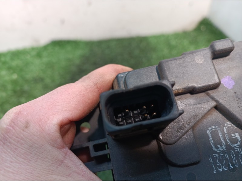 Recambio de cerradura puerta delantera derecha para opel astra gtc enjoy referencia OEM IAM 13210749 13210749 13210749