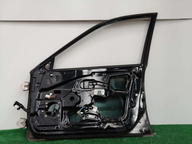 Recambio de puerta delantera derecha para volvo v40 familiar 1.9 d referencia OEM IAM   
