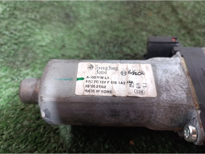 Recambio de elevalunas trasero izquierdo para ssangyong kyron 200 xdi 2wd referencia OEM IAM 8810021002 8810021002 6407492