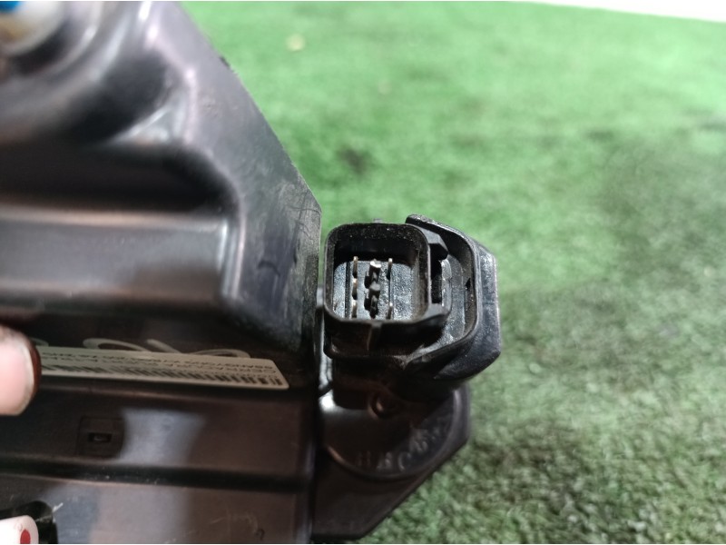 Recambio de cerradura puerta trasera izquierda para ssangyong kyron 200 xdi 2wd referencia OEM IAM   