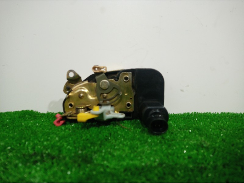 Recambio de cerradura puerta delantera izquierda para chrysler voyager (gs) 2.5 td family referencia OEM IAM   