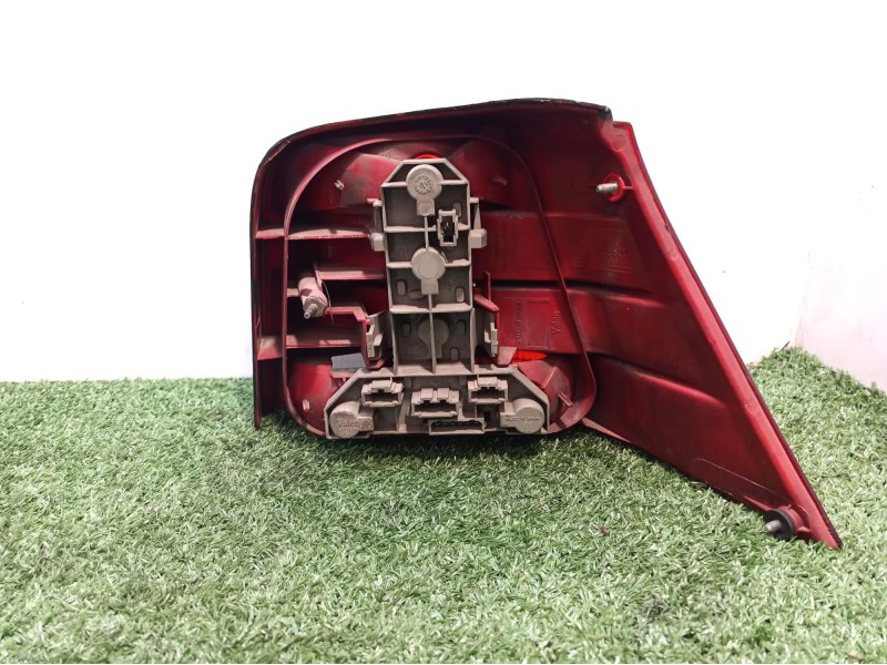 Recambio de piloto trasero izquierdo para volkswagen golf iv berlina (1j1) referencia OEM IAM 89397262 89397262 89397262