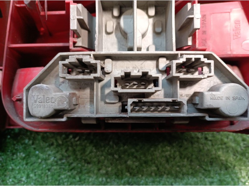 Recambio de piloto trasero izquierdo para volkswagen golf iv berlina (1j1) referencia OEM IAM 89397262 89397262 89397262