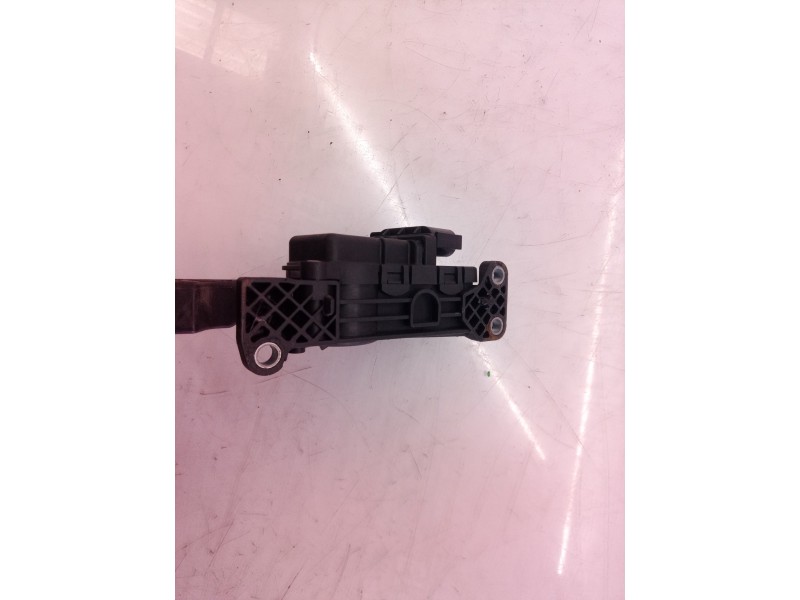 Recambio de pedal acelerador para volvo v50 familiar 2.0 d kinetic referencia OEM IAM 6PV00864101 6PV00864101 4M519F836
