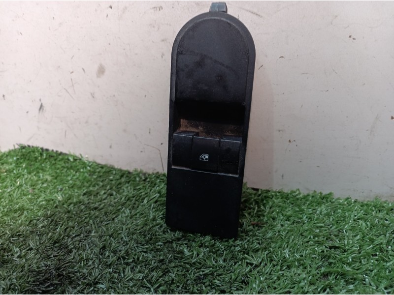 Recambio de mando elevalunas delantero derecho para opel astra gtc enjoy referencia OEM IAM LK03459160 13197132 HZC101972577