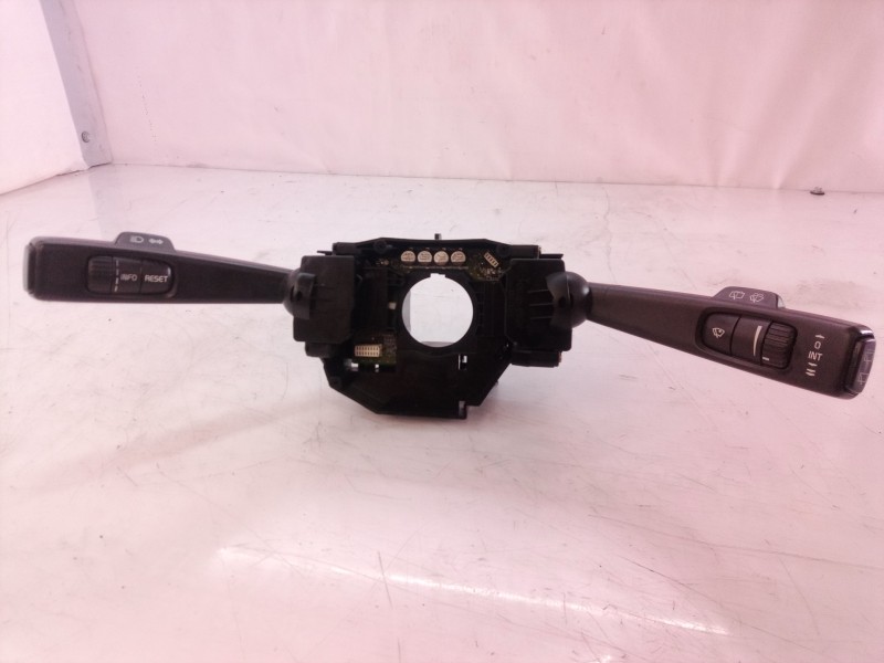 Recambio de mando multifuncion para volvo v50 familiar 2.0 d kinetic referencia OEM IAM 17D770A 17D770A PA66GF30