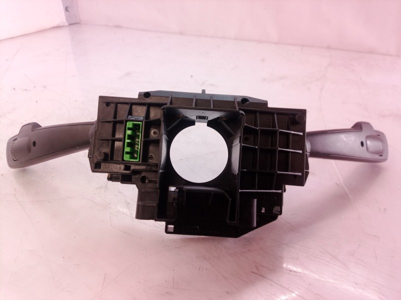 Recambio de mando multifuncion para volvo v50 familiar 2.0 d kinetic referencia OEM IAM 17D770A 17D770A PA66GF30