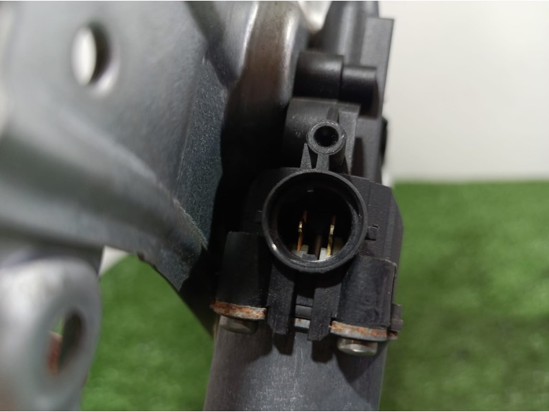 Recambio de elevalunas delantero derecho para renault clio iii 20 aniversario referencia OEM IAM 8200291147 8200291147 820029114