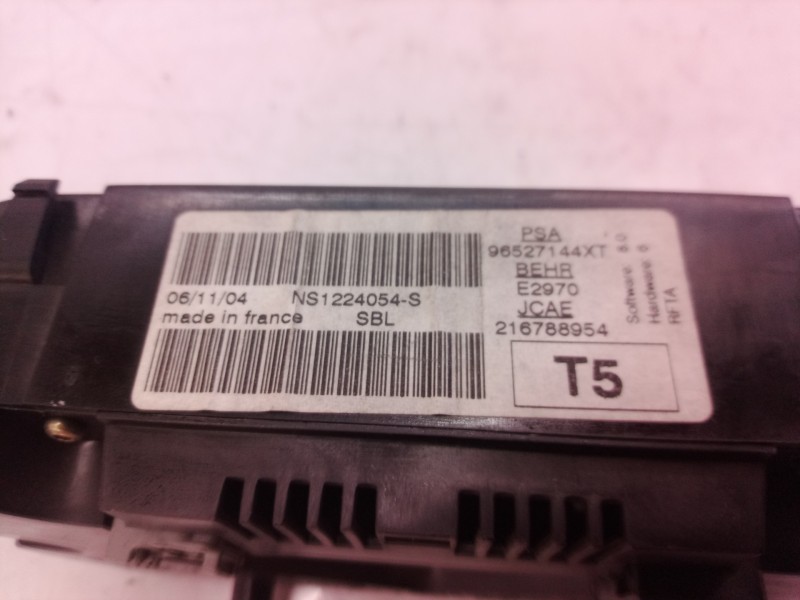 Recambio de mando climatizador para peugeot 307 (s1) xr referencia OEM IAM 216673905 216673905 216788954