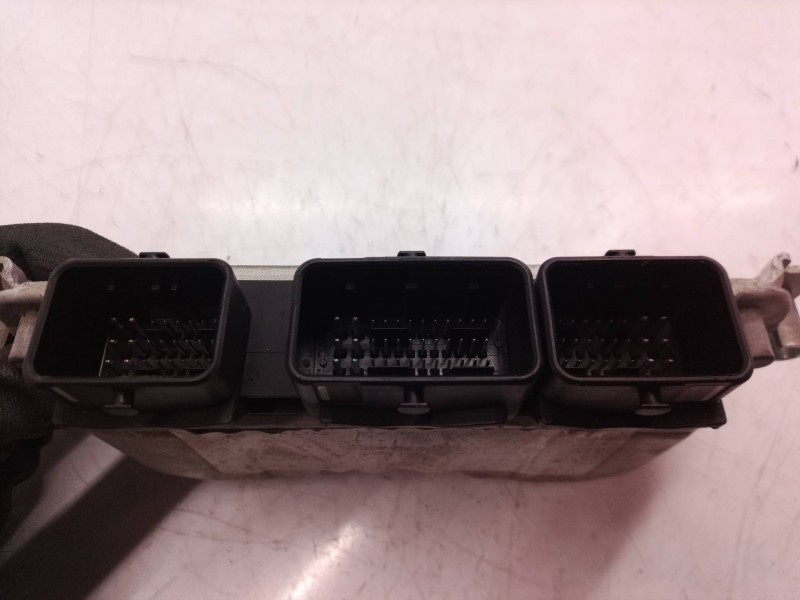 Recambio de centralita motor uce para peugeot 307 (s1) xr referencia OEM IAM 0261206943 0261206943 9647480580