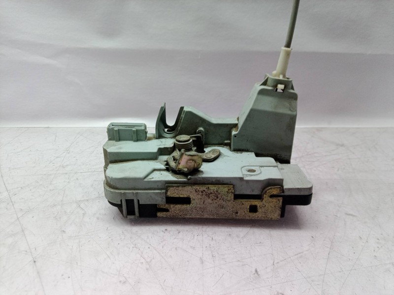 Recambio de cerradura puerta trasera derecha para peugeot 307 (s1) xr referencia OEM IAM 9138A4  