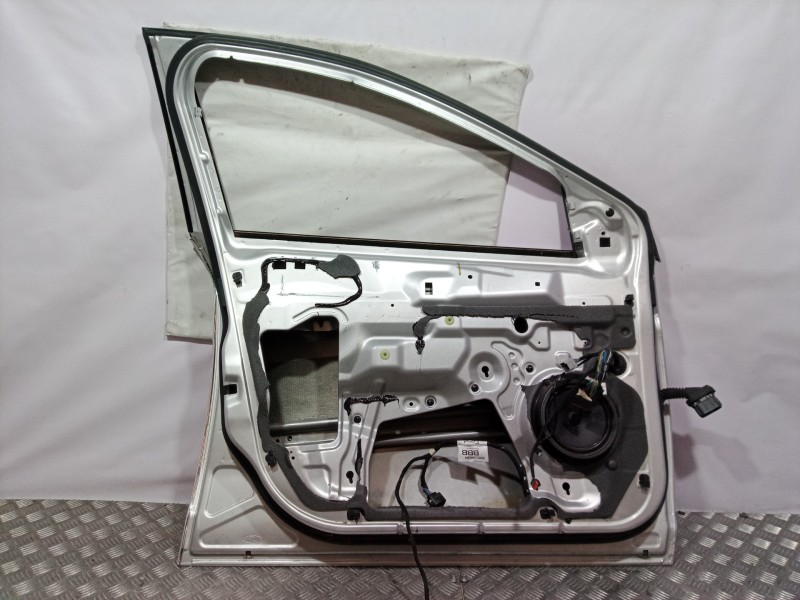Recambio de puerta delantera izquierda para ford mondeo ber. (ca2) referencia OEM IAM   