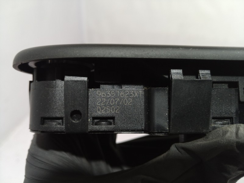 Recambio de mando elevalunas delantero izquierdo para peugeot 307 (s1) xr referencia OEM IAM 96351623XT 96351623XT 96351623XT