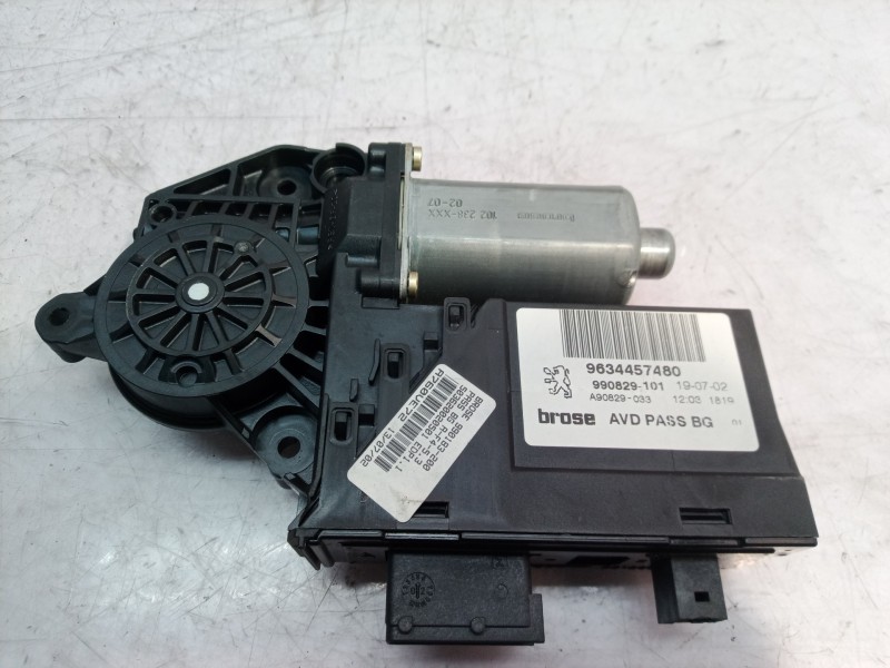 Recambio de motor elevalunas delantero derecho para peugeot 307 (s1) xr referencia OEM IAM 9634457480 9634457480 9634457480