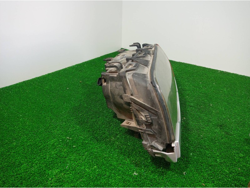 Recambio de faro izquierdo para bmw serie 3 berlina (e46) 320d referencia OEM IAM 63126906493  