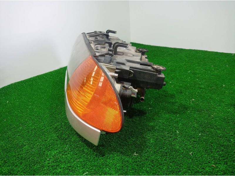 Recambio de faro izquierdo para bmw serie 3 berlina (e46) 320d referencia OEM IAM 63126906493  