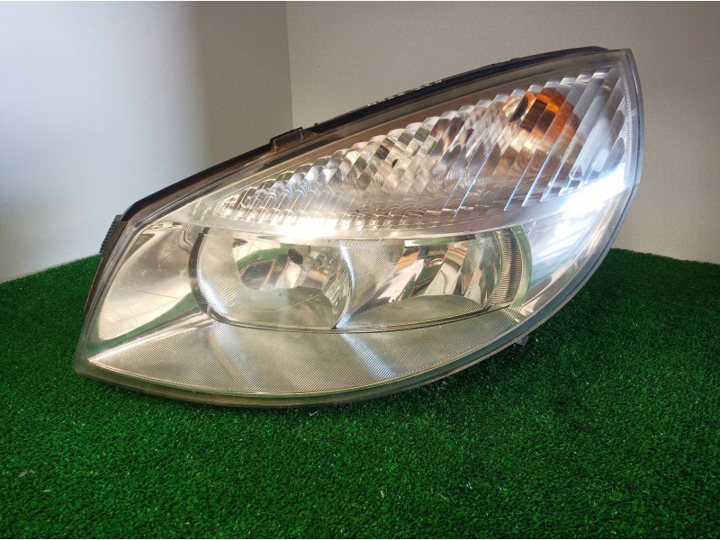 Recambio de faro izquierdo para renault scenic ii referencia OEM IAM 15810300 15810300 15810300