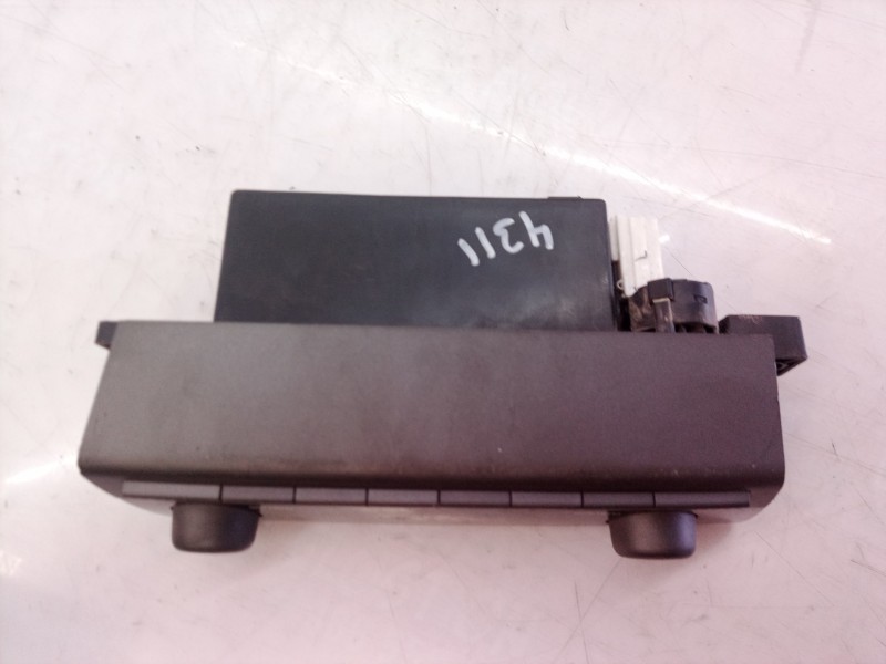 Recambio de mando climatizador para ssangyong kyron 200 xdi premium 4wd referencia OEM IAM 6870009020 6870009020 6870009020