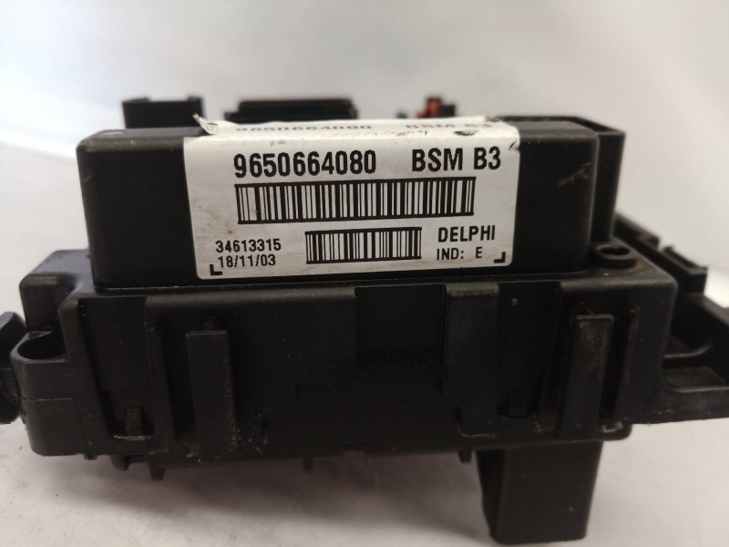 Recambio de caja reles / fusibles para peugeot 307 (s1) xt referencia OEM IAM 9650664080 9650664080 34613315