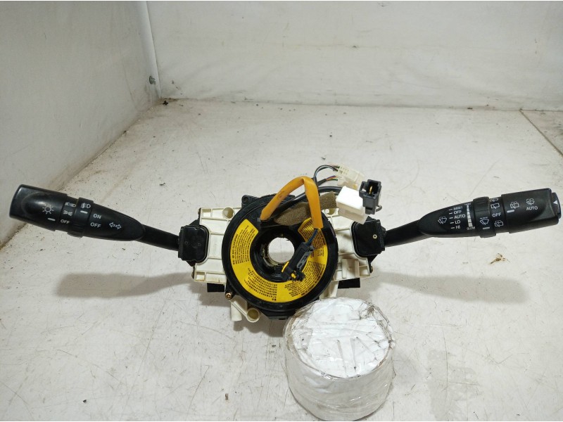 Recambio de mando multifuncion para ssangyong kyron 200 xdi premium 4wd referencia OEM IAM Y2206083AA Y2206083AA Y2206083