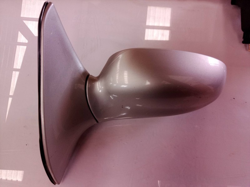 Recambio de retrovisor izquierdo para kia rio rs paket s berlina (5-ptas.) referencia OEM IAM   