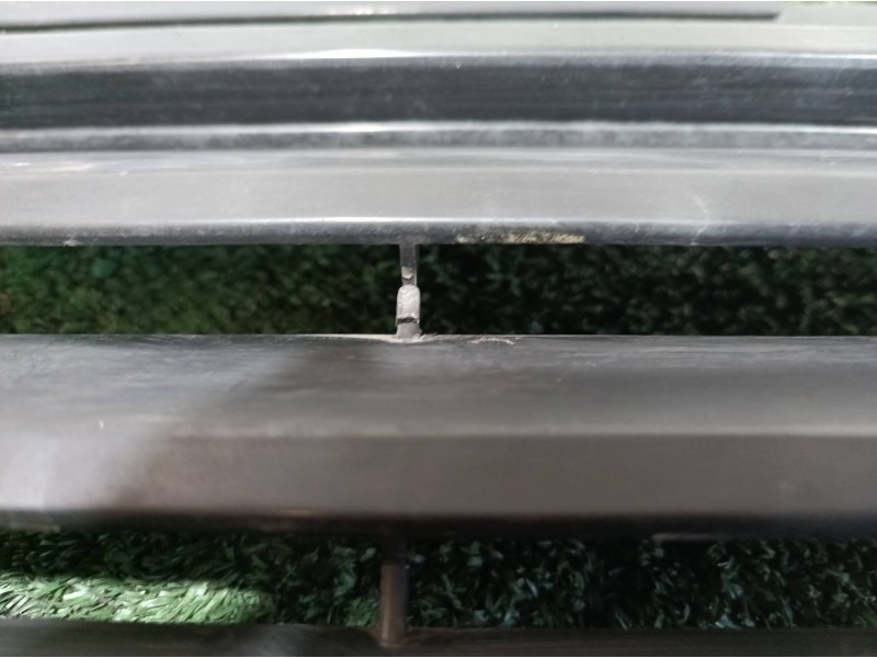 Recambio de rejilla delantera para seat ibiza comfort referencia OEM IAM   