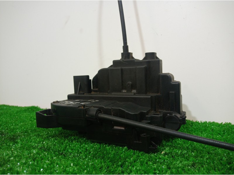 Recambio de cerradura puerta trasera izquierda para renault clio iii 20 aniversario referencia OEM IAM 300128F 300128F 300128