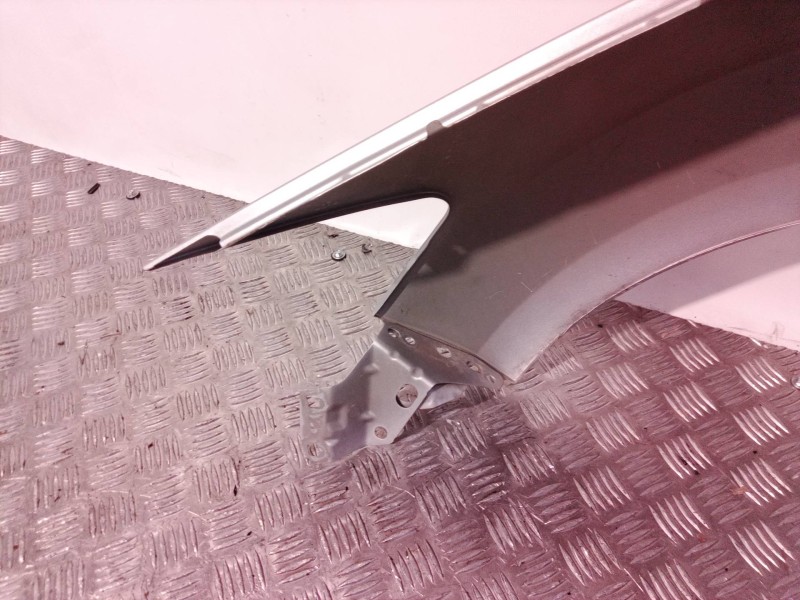 Recambio de aleta delantera derecha para ford mondeo ber. (ca2) referencia OEM IAM   