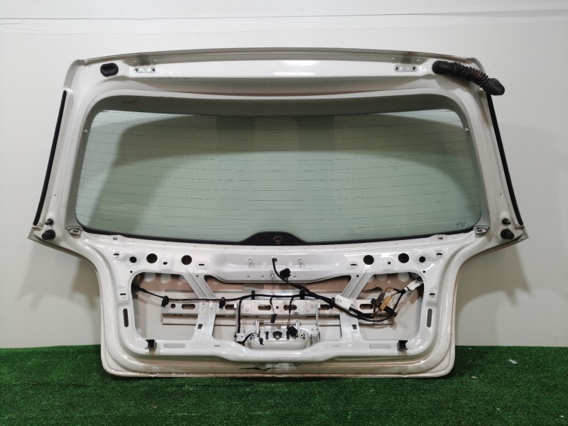 Recambio de porton trasero para volkswagen polo (9n3) 1.4 tdi referencia OEM IAM   