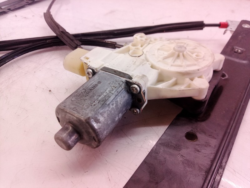 Recambio de elevalunas delantero derecho para ford mondeo ber. (ca2) referencia OEM IAM 0130822287 0130822287 6M2114A389