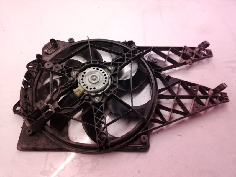 Recambio de electroventilador para fiat doblo active referencia OEM IAM 518207180 518207180 896000000