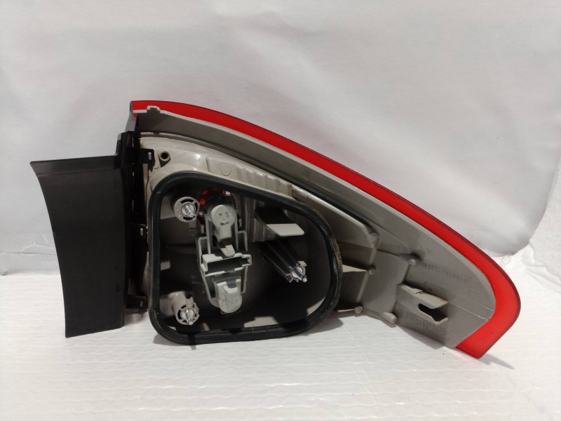 Recambio de piloto trasero izquierdo para ford mondeo ber. (ca2) referencia OEM IAM 7S7113405A 7S7113405 7S7113405