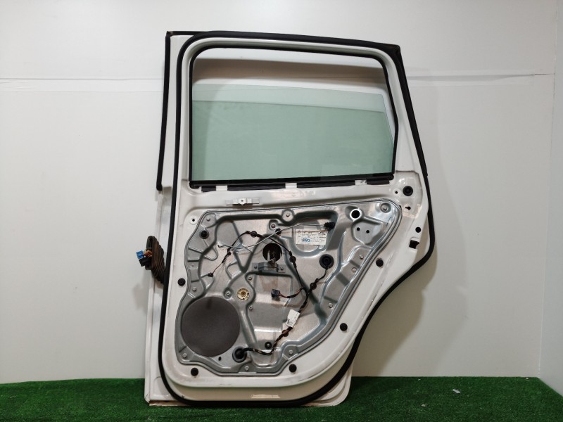 Recambio de puerta trasera derecha para volkswagen polo (9n3) 1.4 tdi referencia OEM IAM   