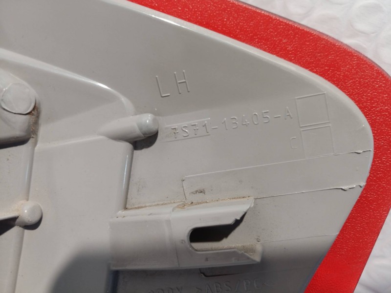 Recambio de piloto trasero izquierdo para ford mondeo ber. (ca2) referencia OEM IAM 7S7113405A 7S7113405 7S7113405