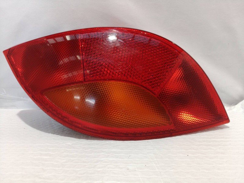 Recambio de piloto trasero izquierdo para ford ka (ccq) básico referencia OEM IAM   