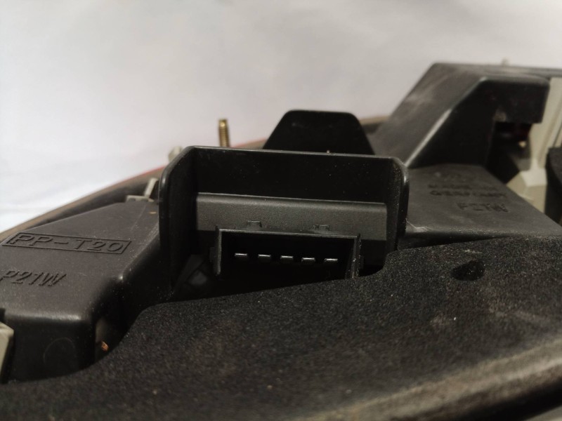 Recambio de piloto trasero izquierdo para ford ka (ccq) básico referencia OEM IAM   